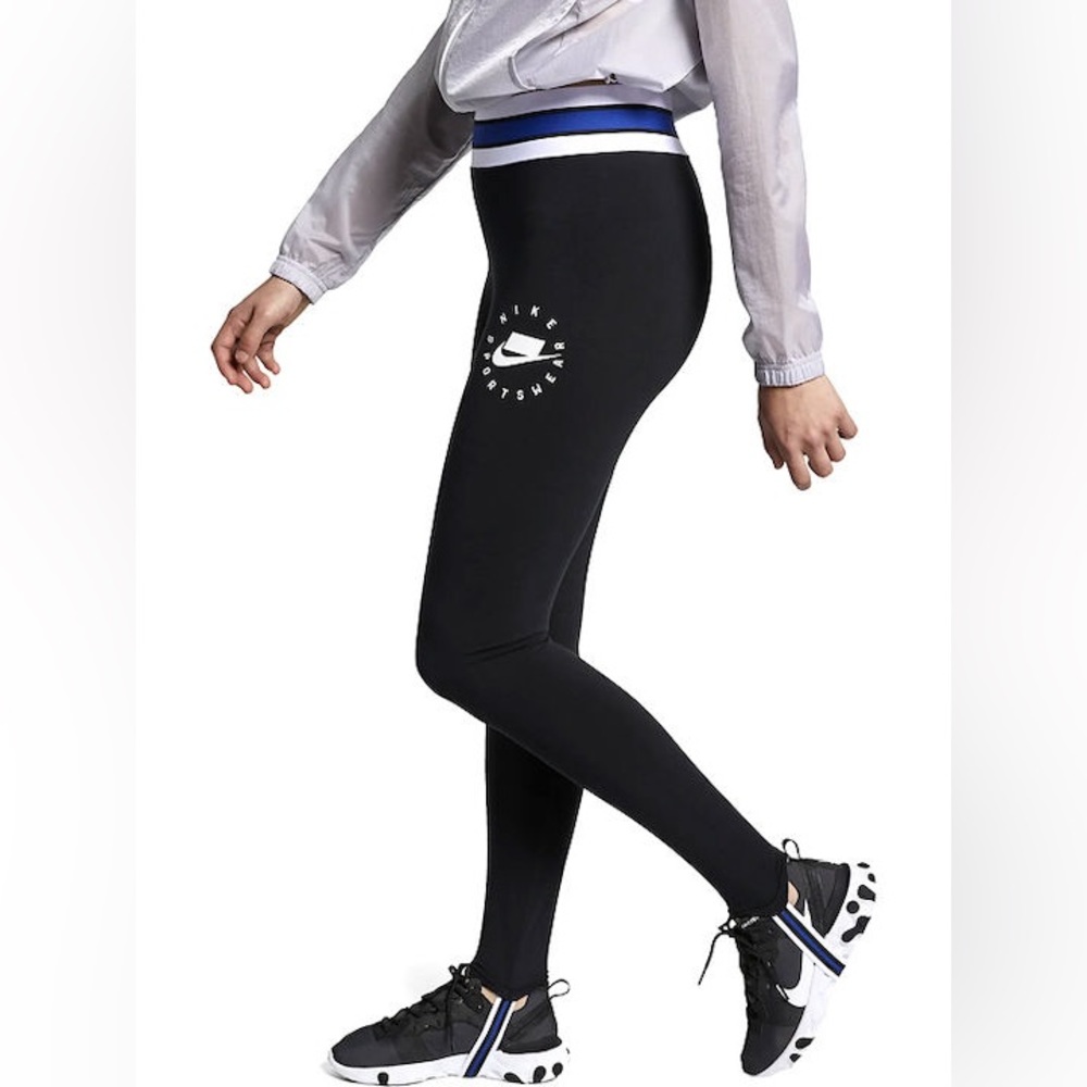 Women’s Nike Sportswear tights - Black size medium